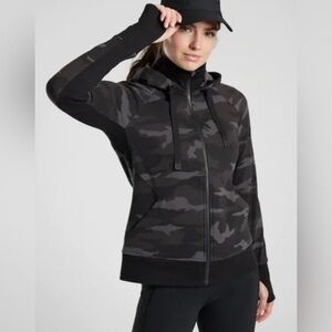 Athleta Triumph Hoodie Zip Up Jacket in Gray & Black Camouflage Camo Size S EUC